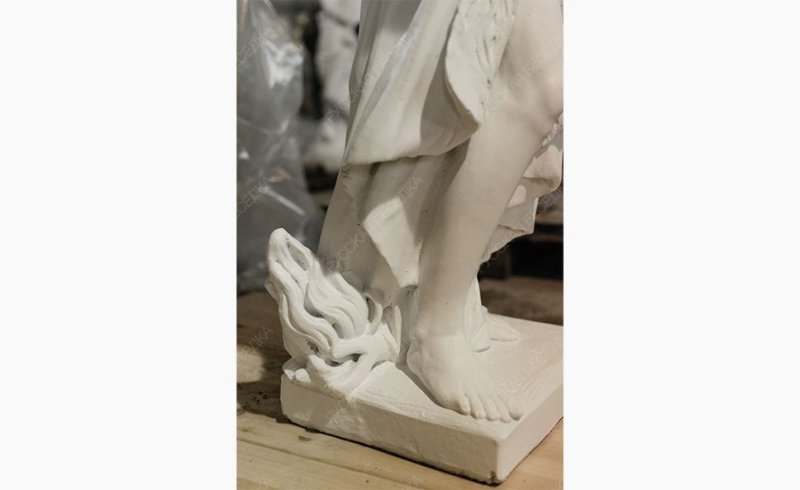 Скульптура Посейдона (белый)